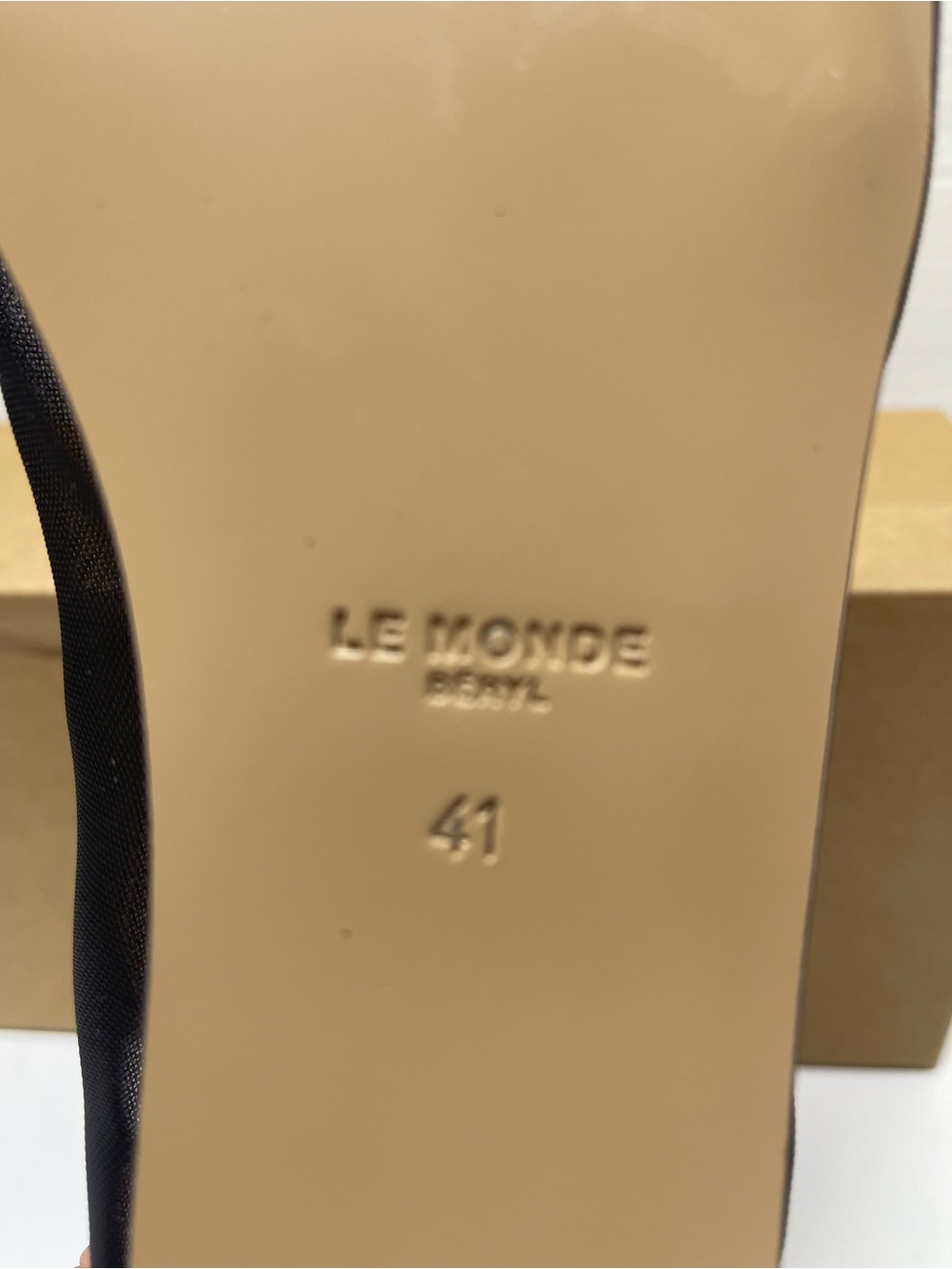 Le Monde Luna Black Mesh Slip-On Flats - Picture 10 of 13